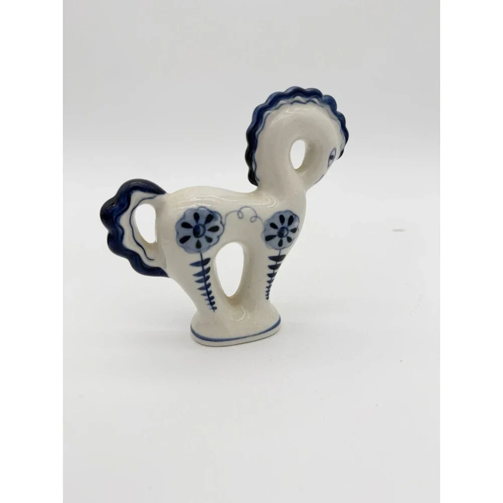 Vtg USSR Art Pottery Gzhel Russia Porcelain White /blue Floral Horse Figurine